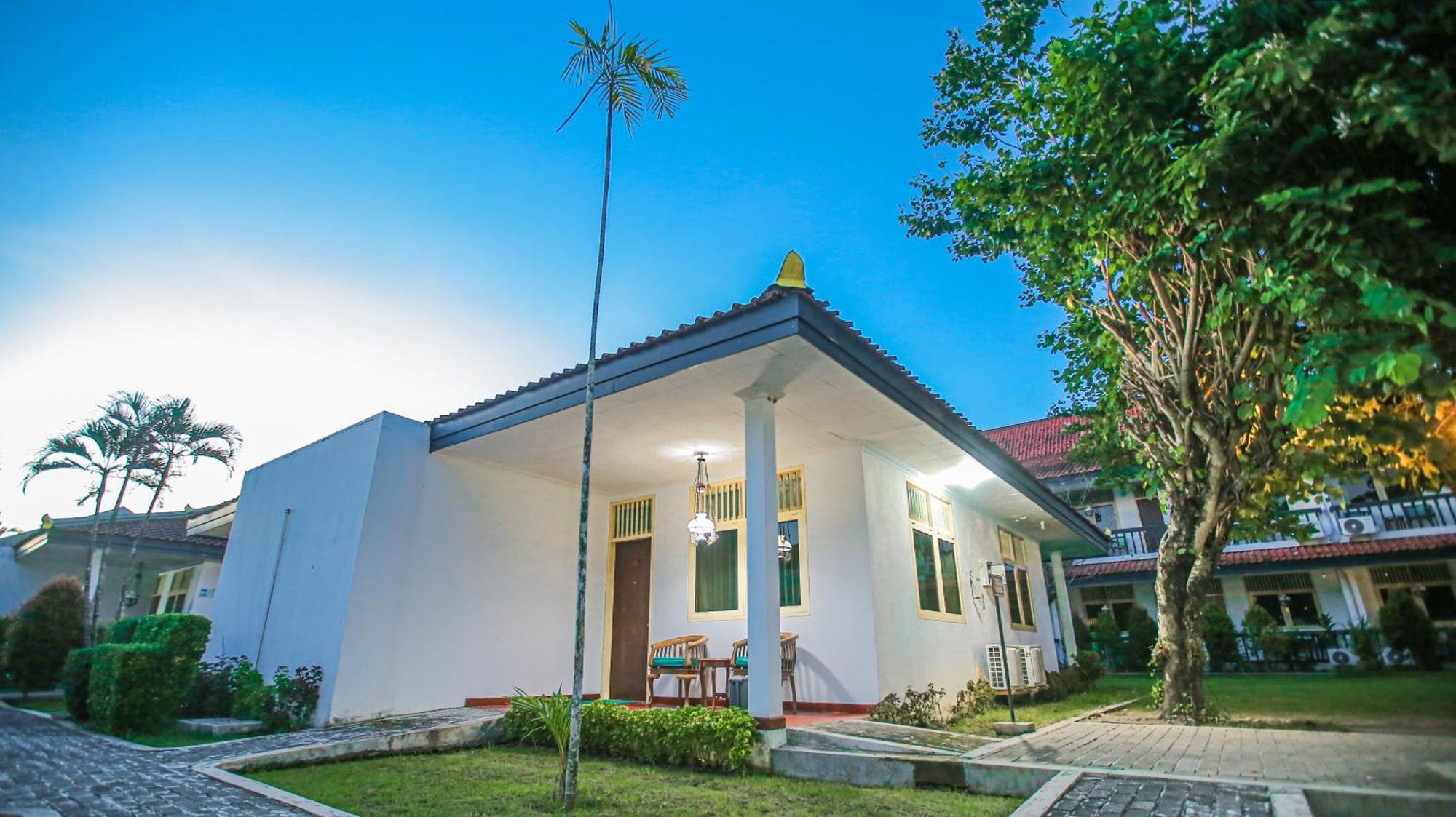 Royal Brongto Hotel Yogyakarta Eksteriør bilde