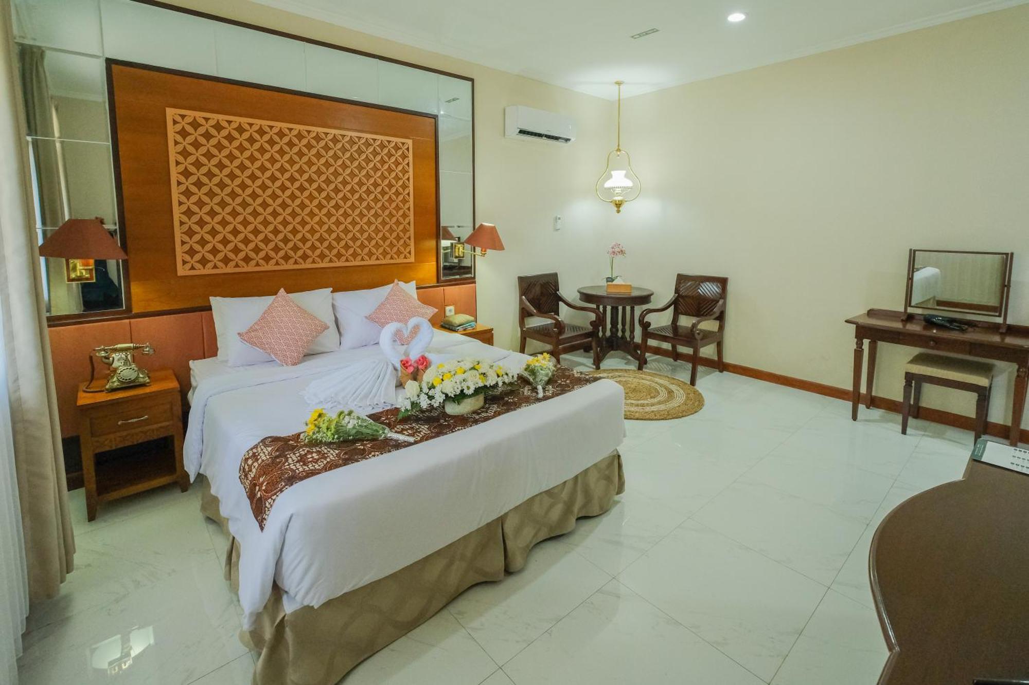 Royal Brongto Hotel Yogyakarta Eksteriør bilde