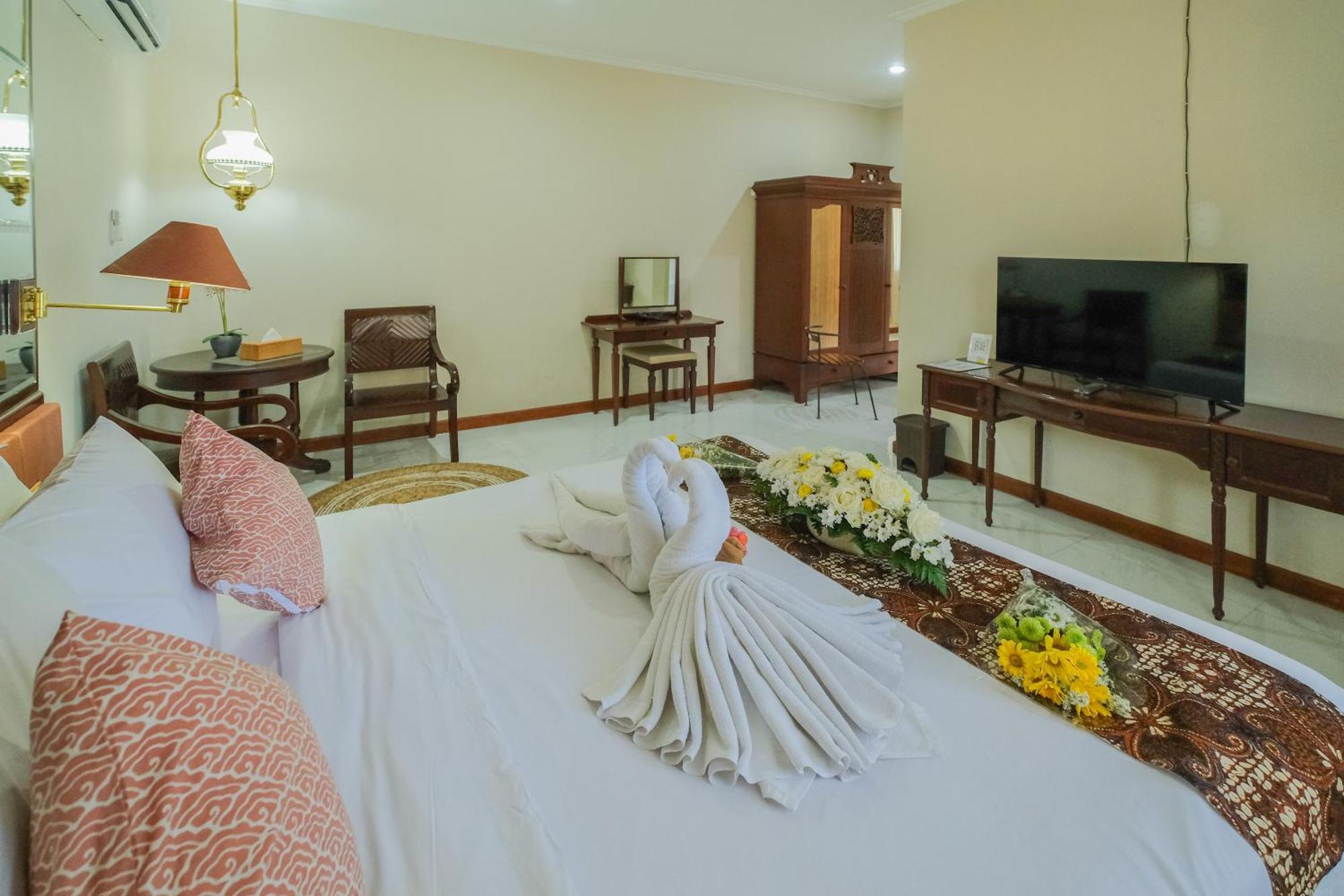 Royal Brongto Hotel Yogyakarta Eksteriør bilde