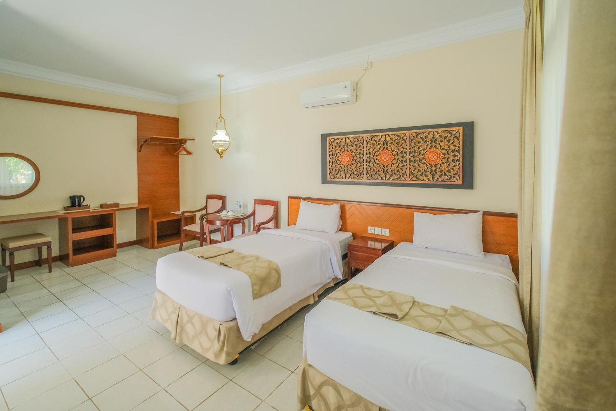 Royal Brongto Hotel Yogyakarta Eksteriør bilde